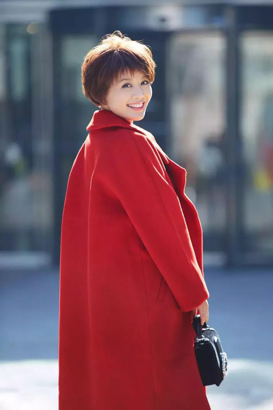 程愫穿包裙,41岁程愫