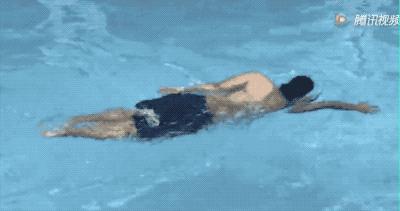 潜泳技巧潜不下去,潜泳太难几个小技巧让你轻松掌握