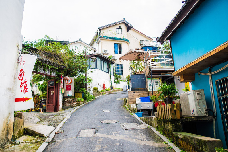 住进三口之家,住进这家避暑酒店赏绝美自然风光