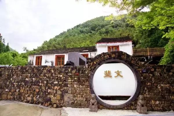 杭州隐宿网红民宿,杭州隐居山林古风小屋