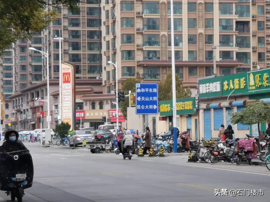近30天逾350人看房！洋味足却有bug！中介说：采光不太好