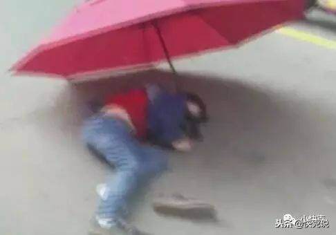 4岁儿童模仿动画片情节从26楼跳下,4岁小孩模仿动画片从26楼跳下