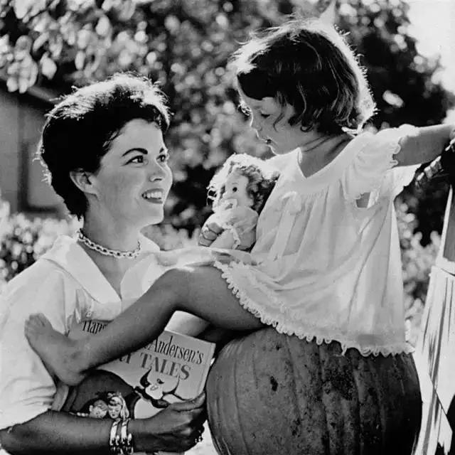 玛丽莲梦露和奥黛丽赫本有多漂亮,奥黛丽赫本和玛丽莲梦露颜值分析