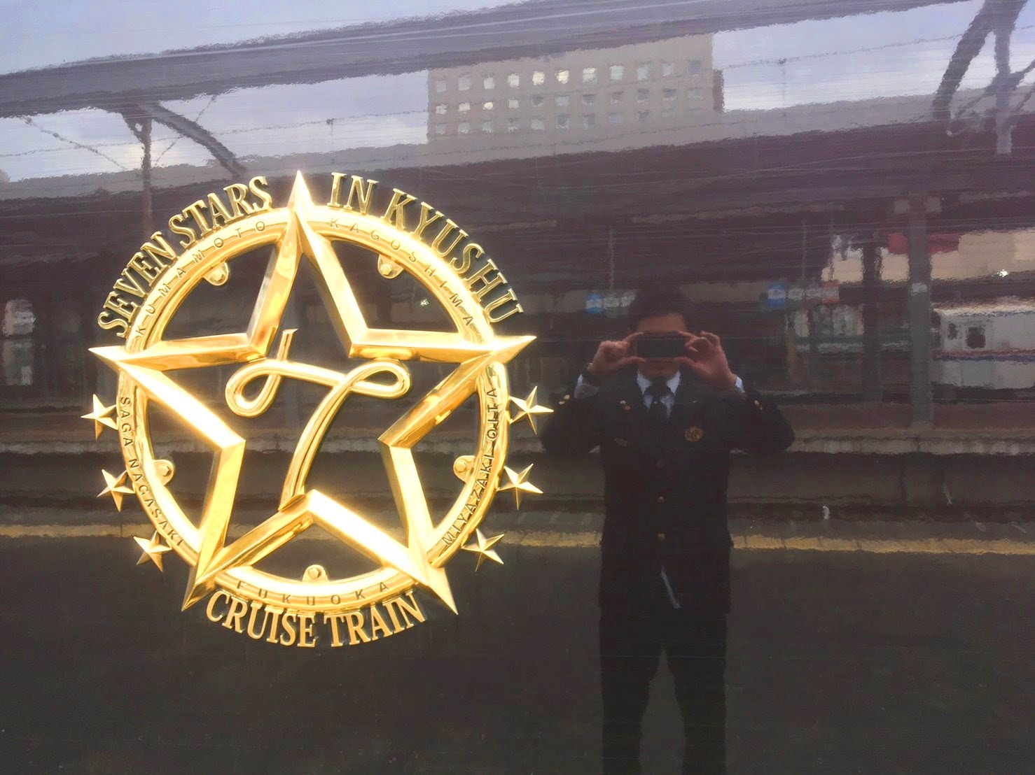 世界上最豪华的火车商务座,世界上哪个火车最豪华最贵