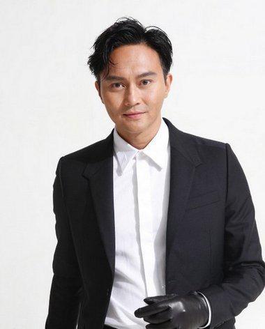 弃做年入过亿的综艺咖，张智霖夫妻决定返港，受刺激了？