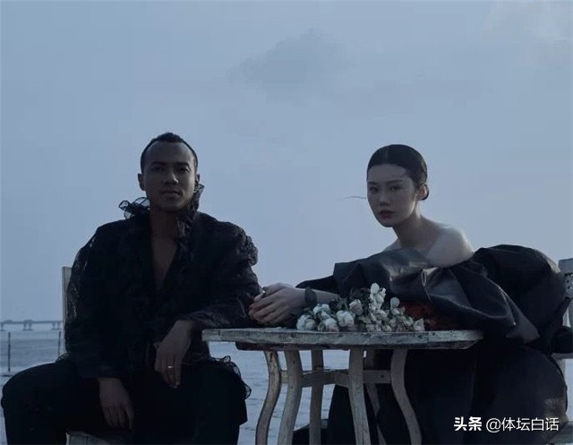 徐根宝为弟子庆生,徐根宝与众弟子