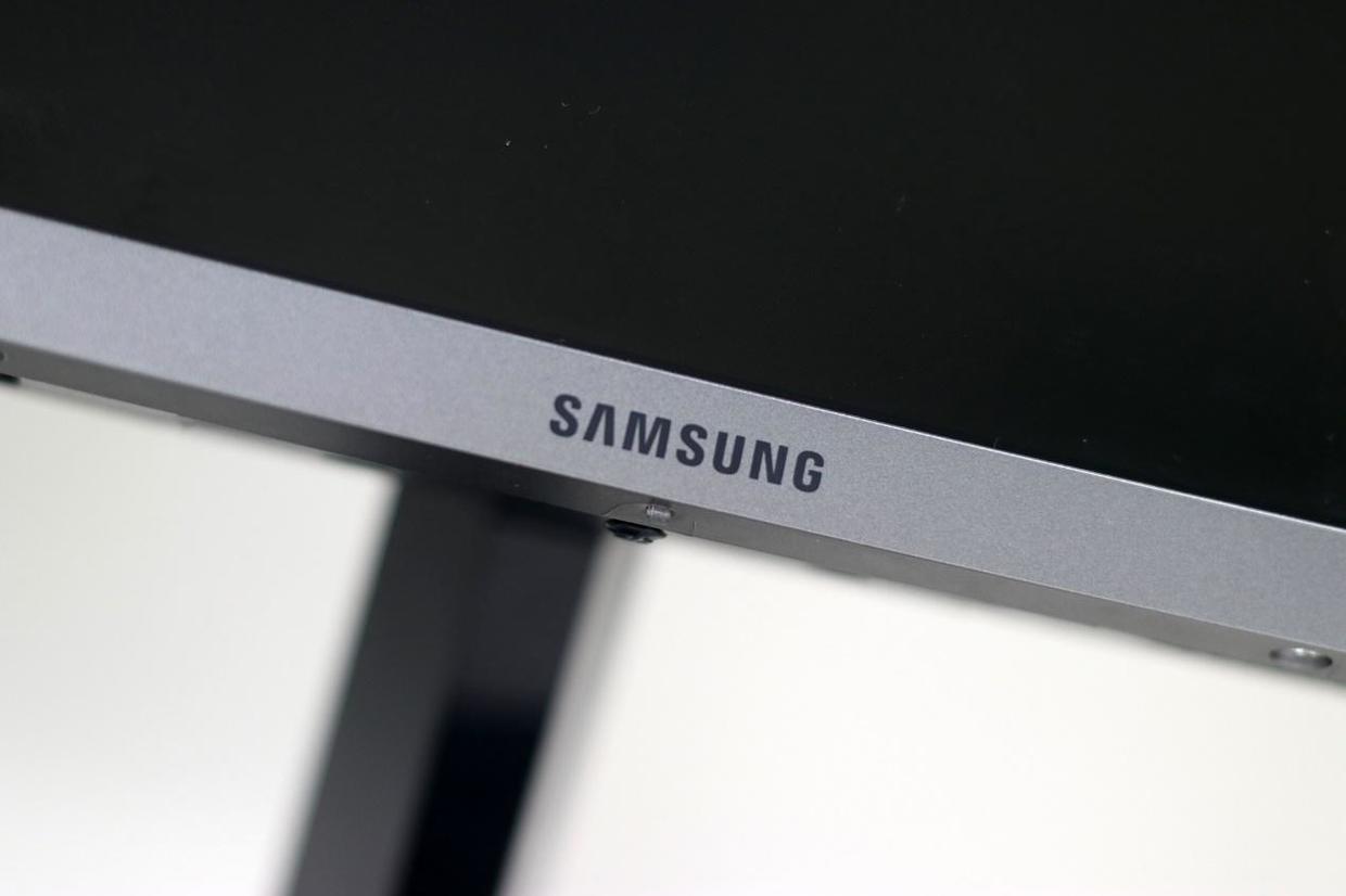 三星曲面和直面屏对比,三星曲面手机评测