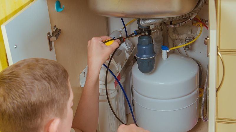 厨房装即热式水龙头还是小厨宝,厨房用小厨宝好还是即热水龙头好