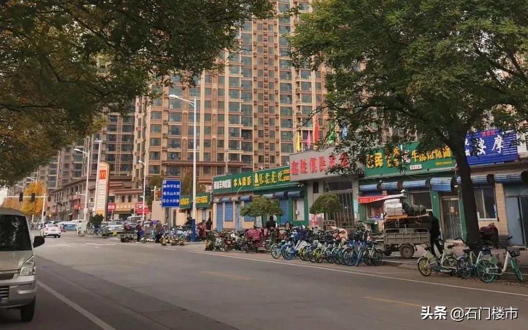 近30天逾350人看房！洋味足却有bug！中介说：采光不太好
