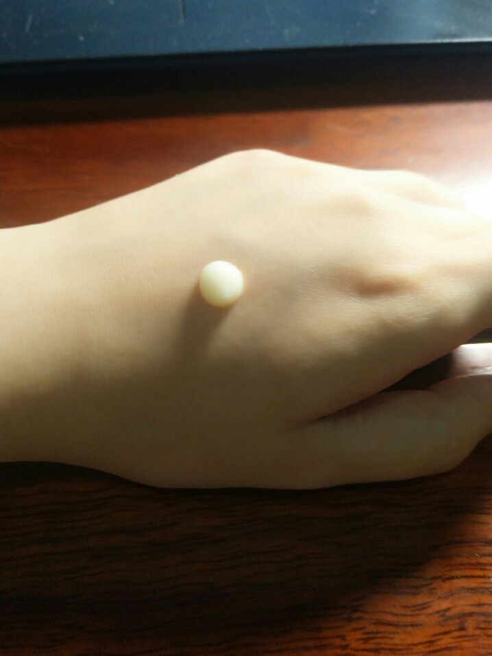 倩碧黄油适合多少年龄段,倩碧黄油和倩碧透明黄油哪个好用