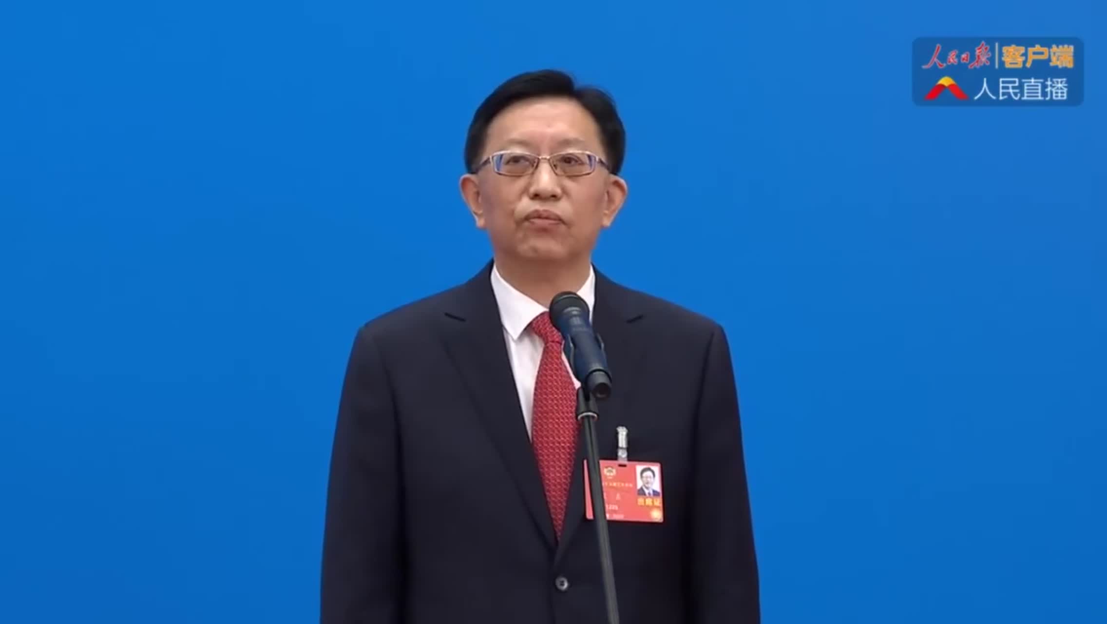 南方什么时候能实现供暖？这位委员讲了一个好办法