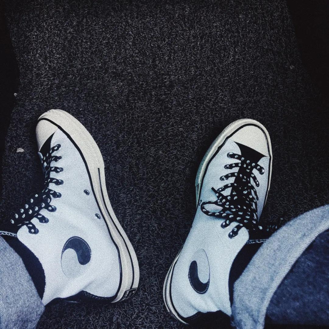 吹水鸭先知|一到考试同学们都纷纷穿起了Nike，懂得都懂