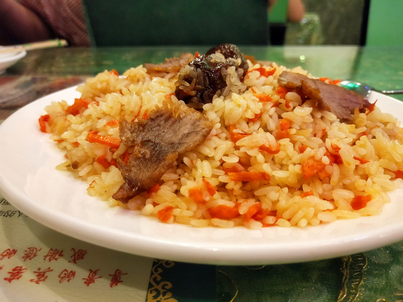 外媒首推京城*疆新**菜餐厅，东四胡同里的弯弯月亮