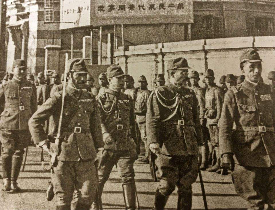 日军拥有700万士兵为何突然投降,拒不投降的日军躲进长白山