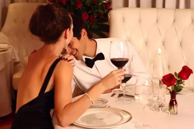 为你集齐了代表爱情的葡萄酒，2019要爱得长长久久