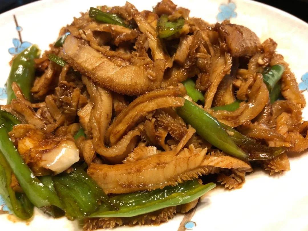 午餐吃爽口弹牙的潮汕鱼册，年前寄来汕头鱼册，来自武汉江城潮爸