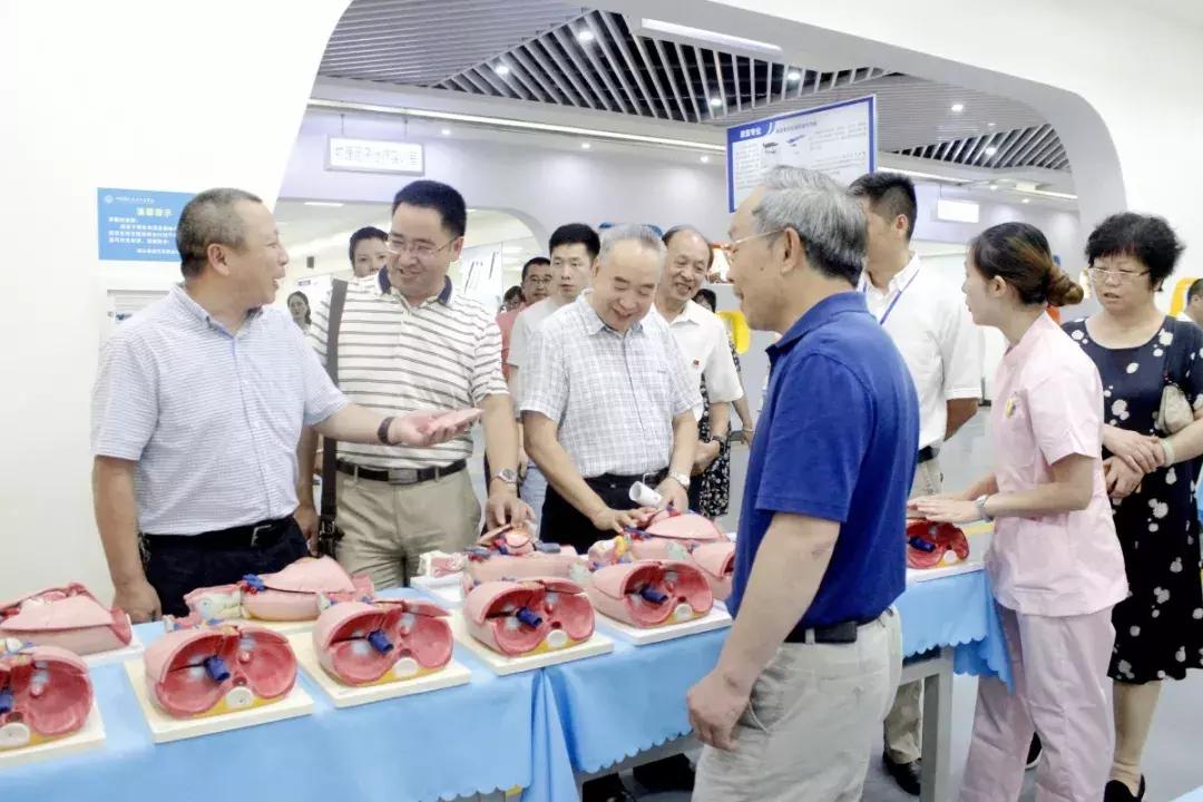 四川希望汽车工作学院护理实训室,四川希望汽车工作学院护理咋样