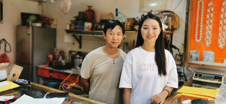 大学毕业后，她选择回乡做个手艺人！贵州这个银匠女孩“火”了