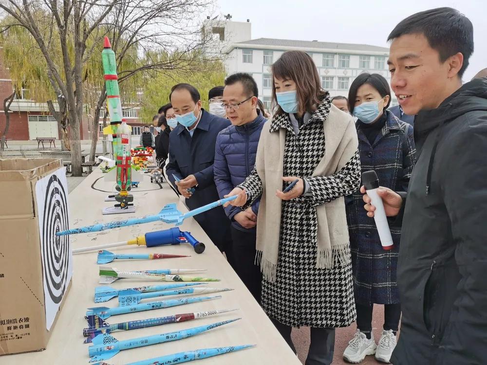 找差距补短板转作风促提升发言稿,找差距谋思路抓落实大讨论