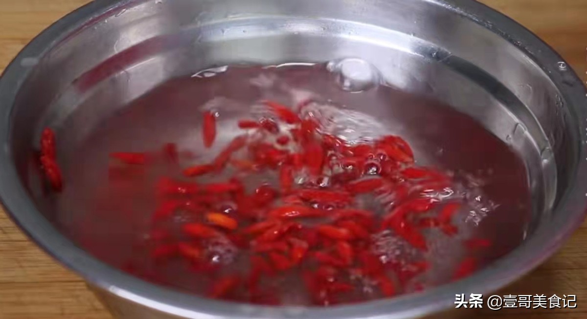 鸡蛋枸杞的做法及功效,枸杞加鸡蛋怎么吃效果最好啊