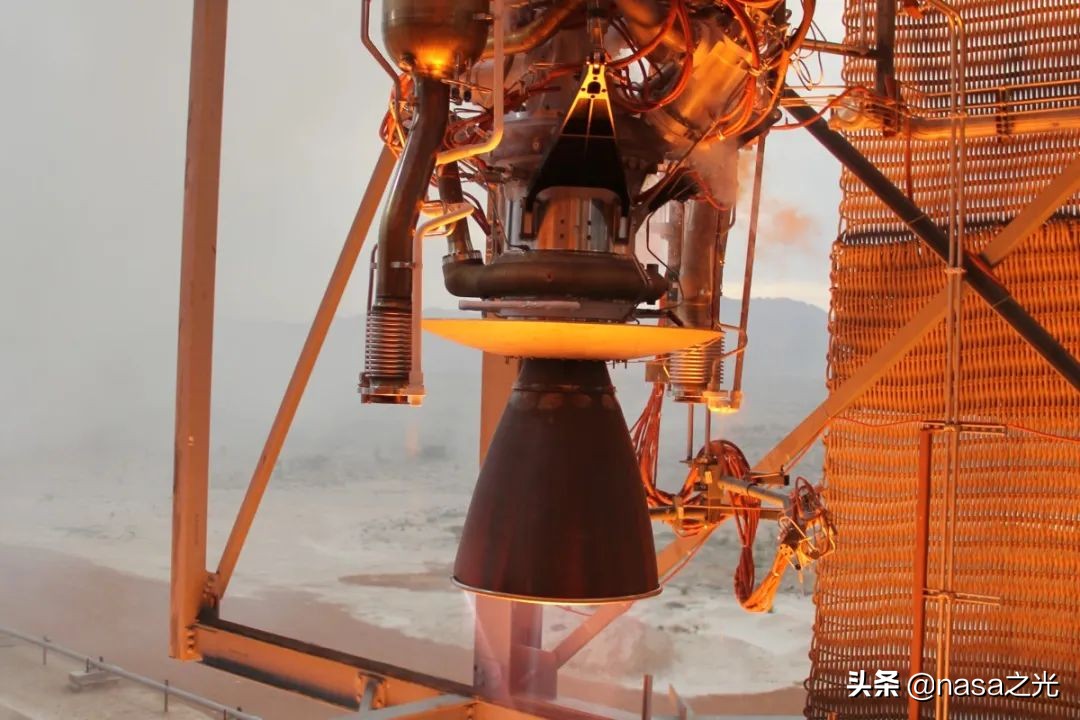 spacex猛禽发动机喷火视频,spacex最新火箭发动机