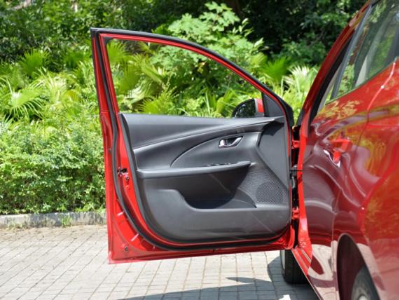 小型车市场终于回暖，全靠这款五万元就能买到的长安悦翔