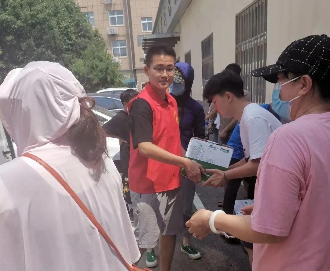 微光汇聚终成灿阳—郑州市中原区汝河新区小学积极助力灾后重建