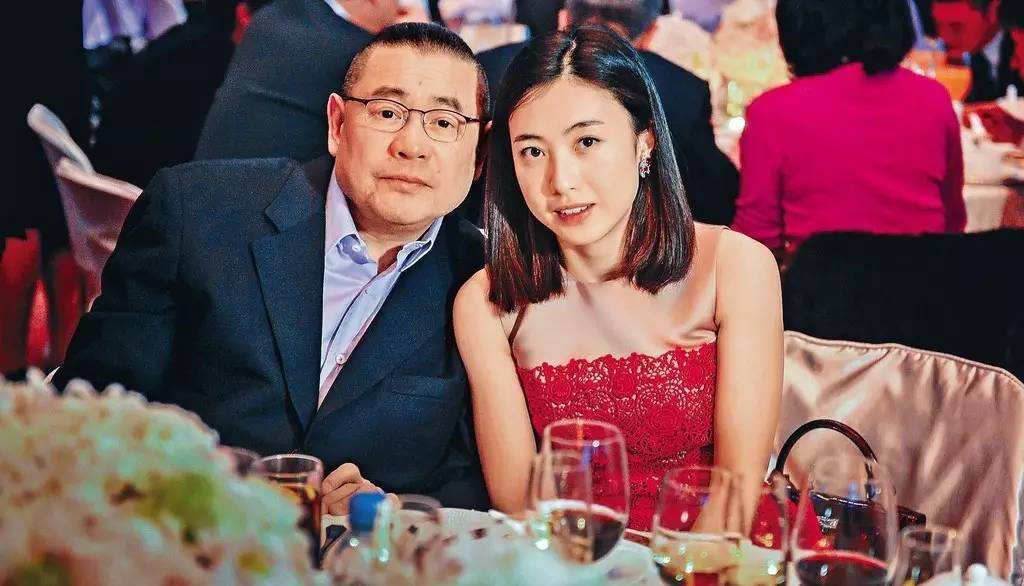 刘銮雄更爱李嘉欣还是蔡少芬,刘銮雄对女人有多舍得花钱