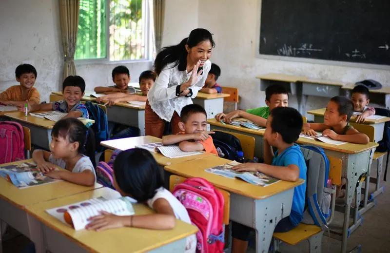 安徽教师薪级工资与工龄对照表,在编招教教师工资多少钱一个月