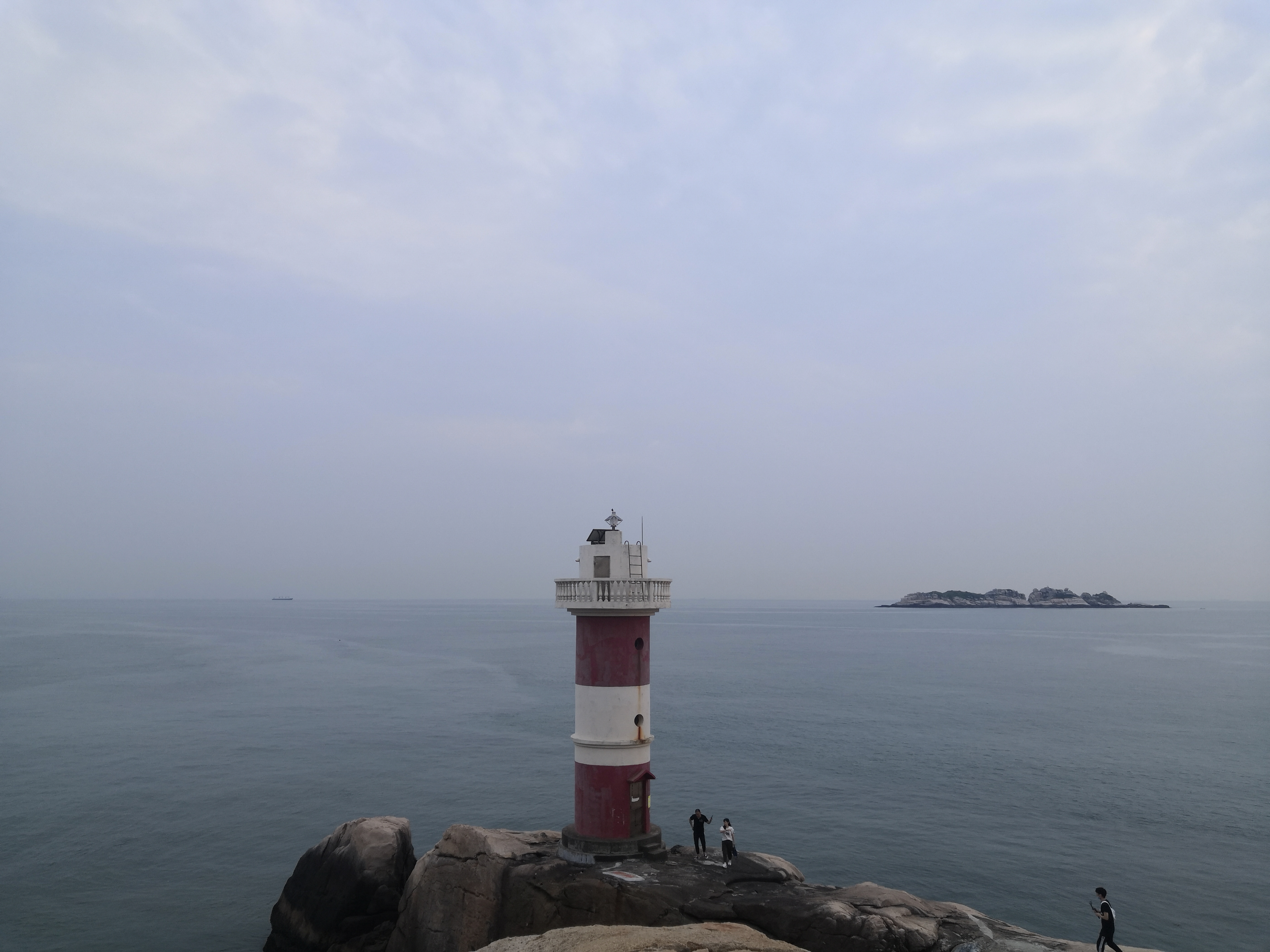 东极岛，这座远离城市喧嚣的小众海岛，因韩寒的《后会无期》大火