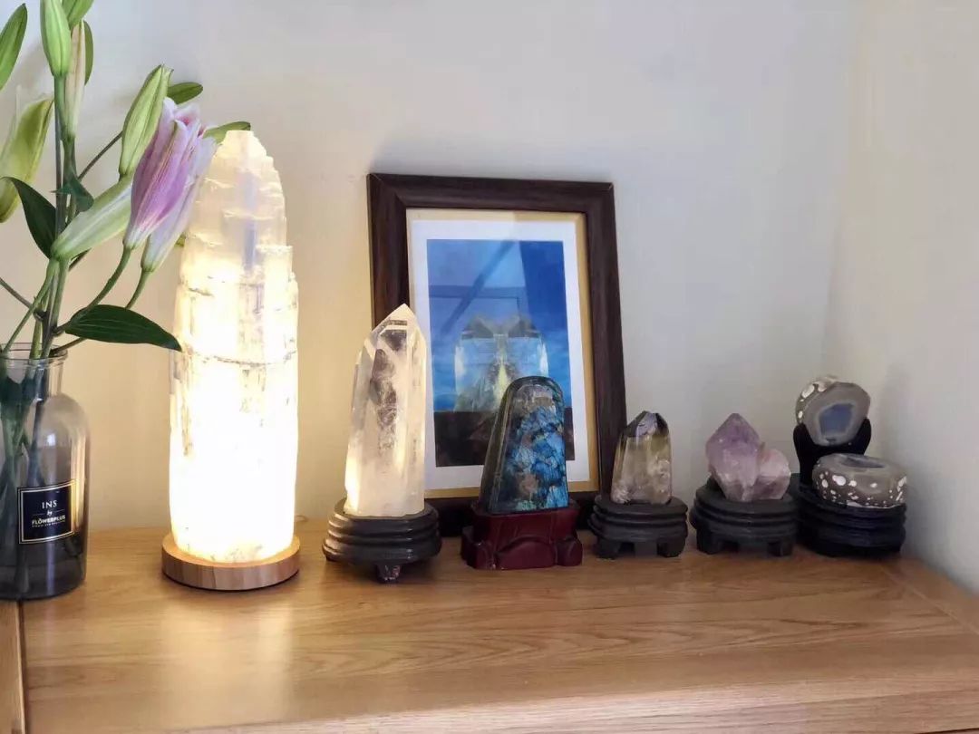 【大倩倩聊水晶】选水晶，美美的戴还是默默的陪伴，你说的算。