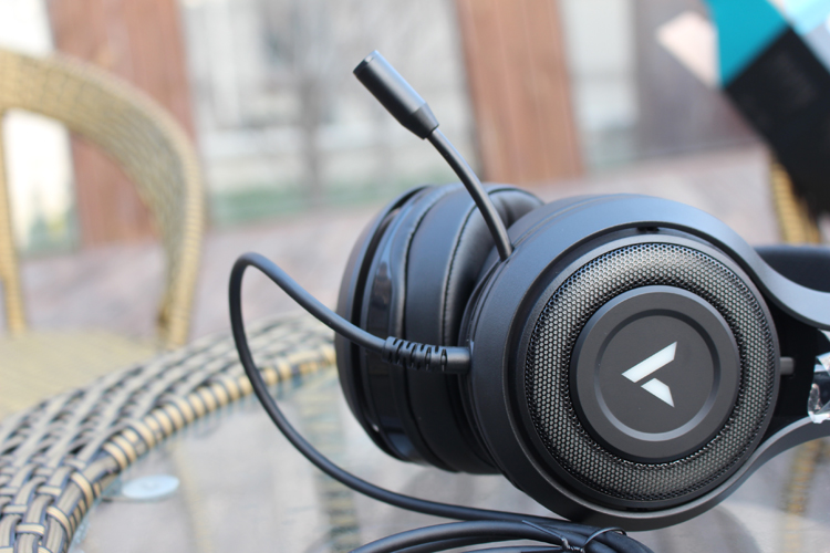 雷柏VH650RGB游戏耳机,7.1声道耳机测试视频