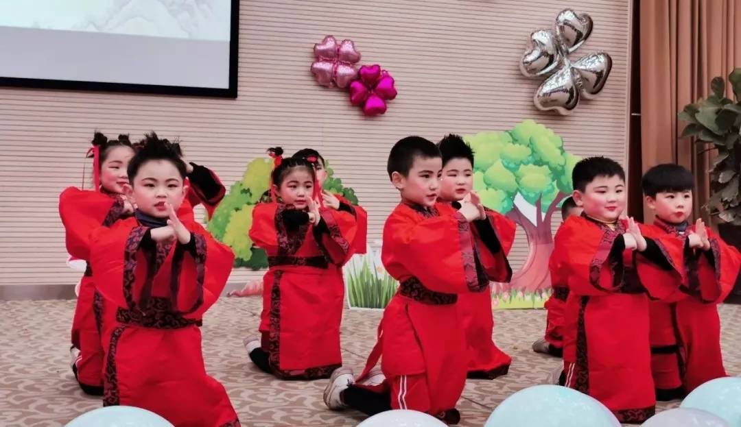 满天星光，“鼠”你最闪亮：世幼·满天星幼儿园舞蹈晚托汇报演出