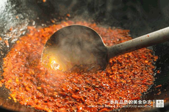 昆明拥有10辆车的男人，用一座城来藏臭味​，和一个不能说的秘密