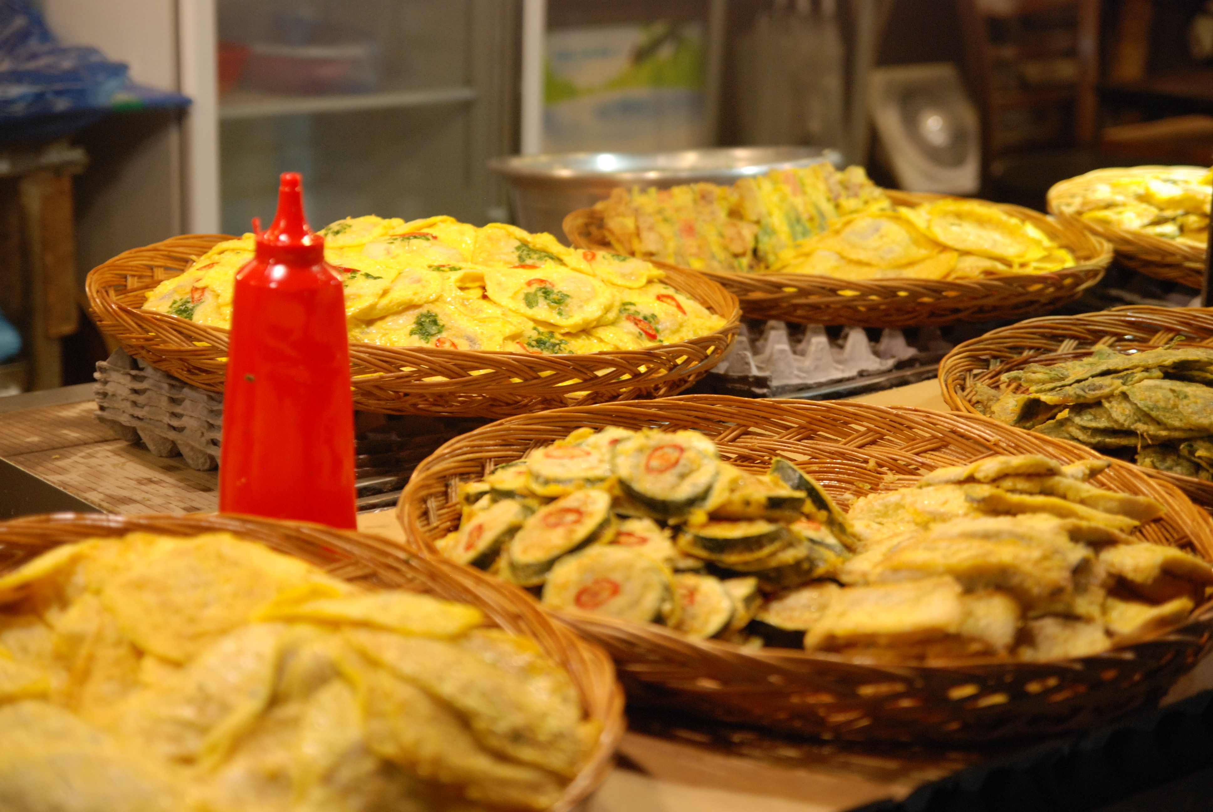 韩国紫菜包饭年糕,韩国美食一条街紫菜饭