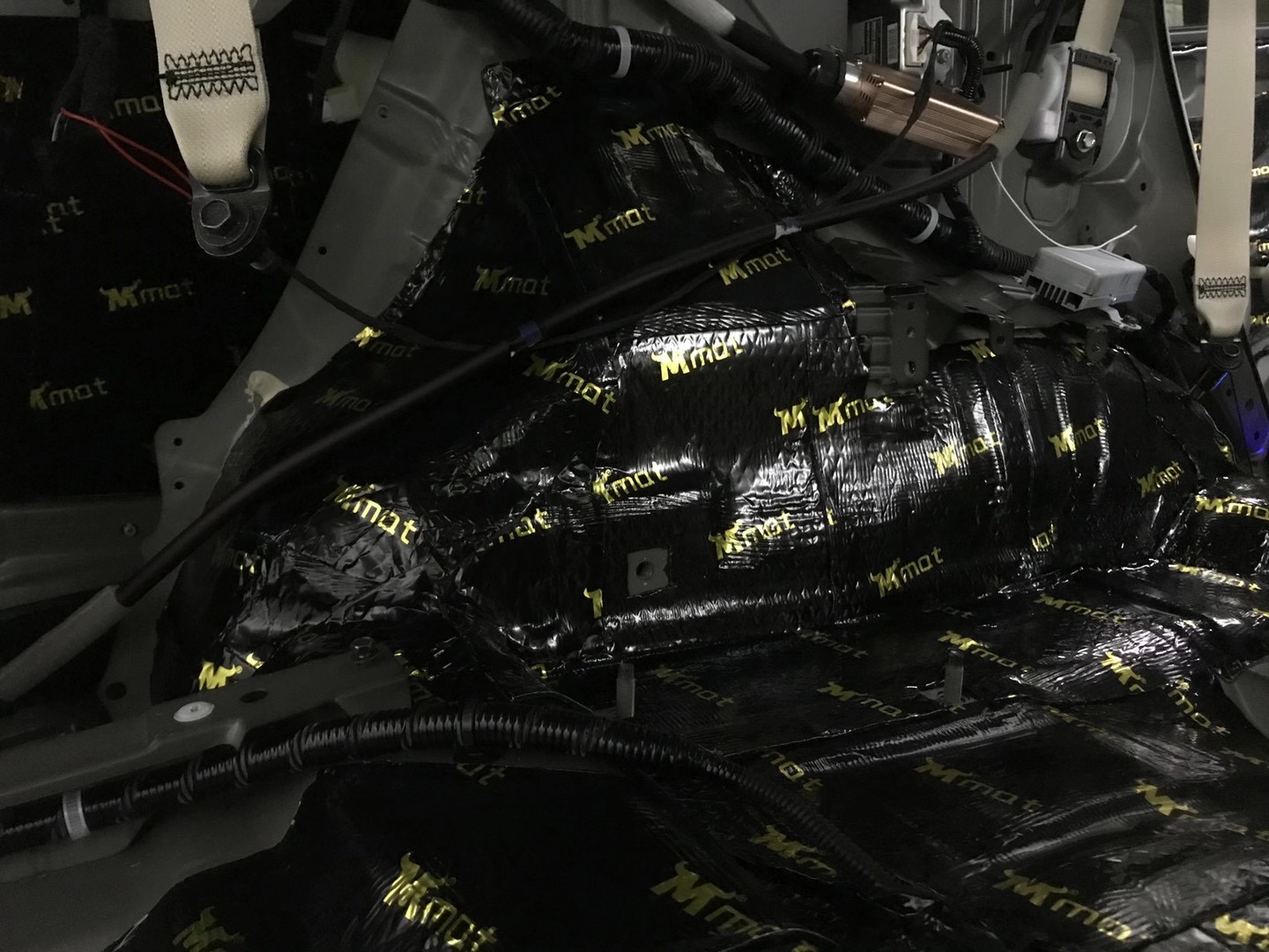 23款途乐改装全车内饰隔音过程,如何给日产途乐进行汽车隔音