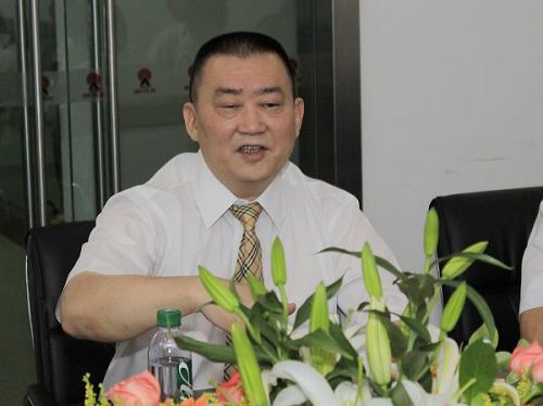 为何娃哈哈被捧上神坛,娃哈哈跌入神坛