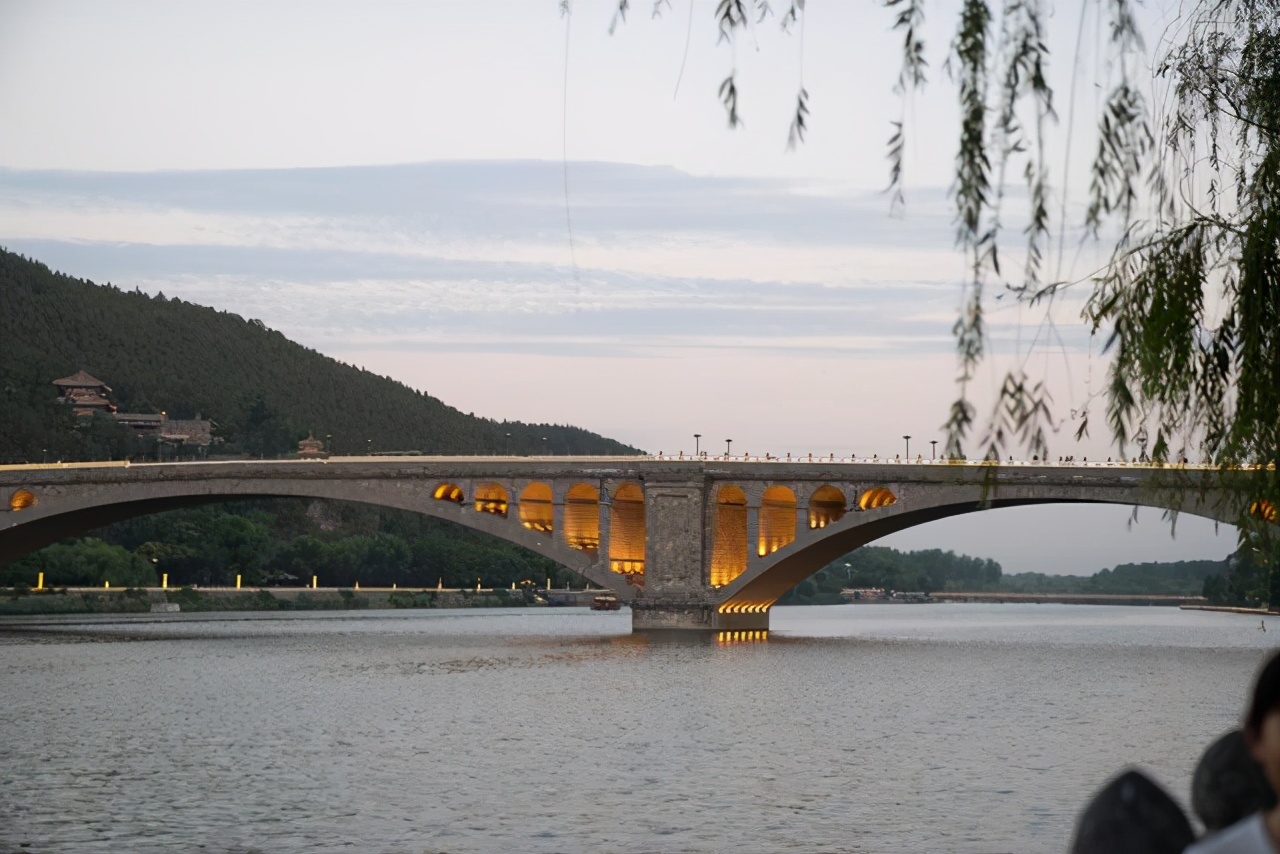 龙门石窟中国四大石窟之一,龙门石窟是中国四大石窟之首吗