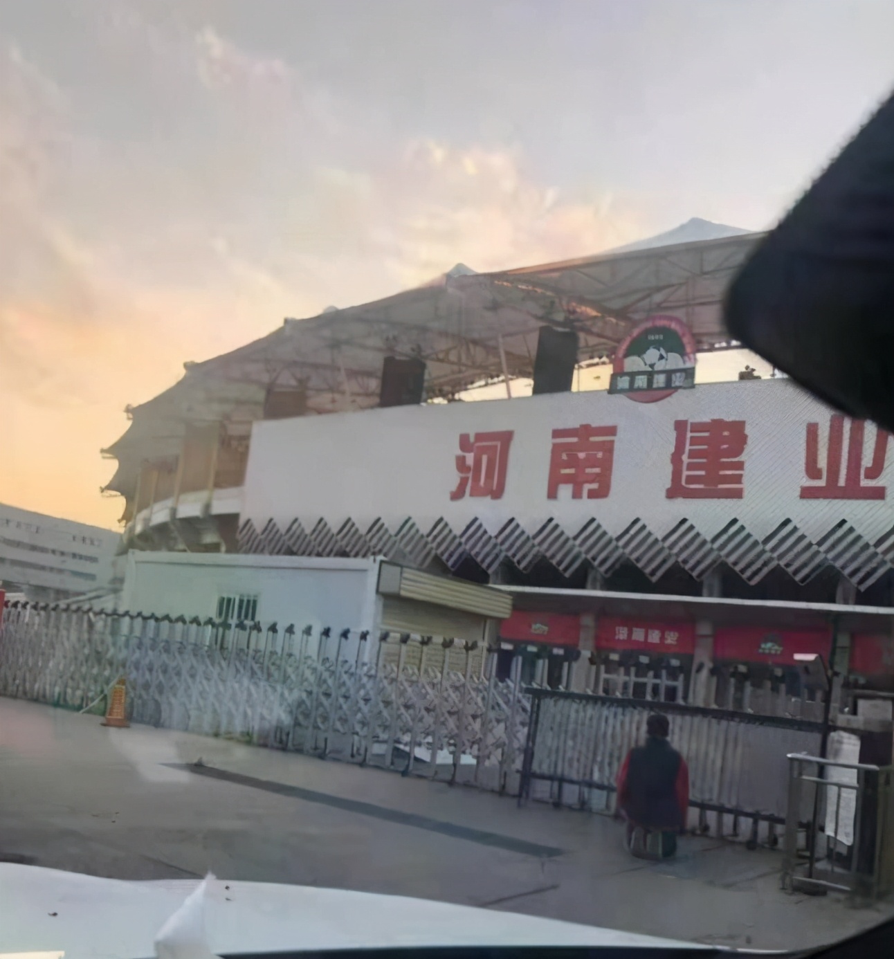 请分析一下中国足球的现状如何,请分析一下中国足球的现状