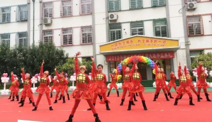 放飞梦想筑梦成长幼儿园毕业典礼,放飞梦想扬帆起航幼儿园